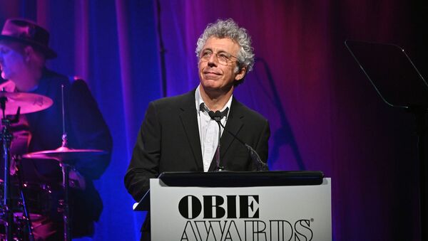 Эрик Богосян на сцене во время 64-й ежегодной премии Obie Awards (20 мая 2019). Нью-Йорк - Sputnik Армения