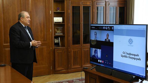 Президент Армен Саркисян инициировал цикл онлайн лекций (20 марта 2020). Еревaн - Sputnik Армения