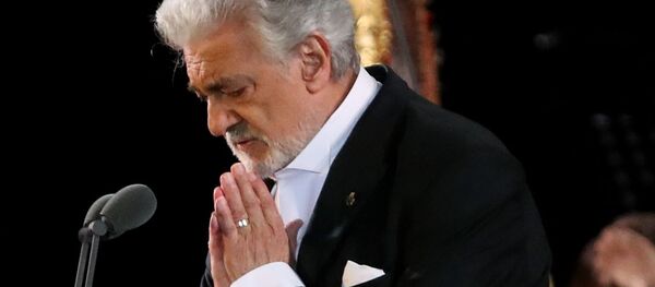 Испанский оперный певец (тенор) Пласидо Доминго выступает на гала-концерте звёзд мировой оперной сцены, приуроченного к проведению чемпионата мира по футболу - 2018 (13 июня 2018). Москвa Испанский оперный певец (тенор) Пласидо Доминго выступает на гала-концерте звёзд мировой оперной сцены, приуроченного к проведению чемпионата мира по футболу - 2018 (13 июня 2018). Москвa - Sputnik Армения