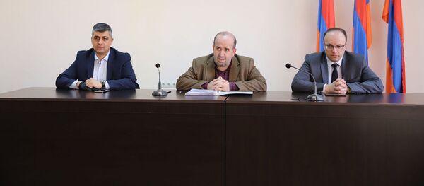 Рабочее заседание оперативного штаба Ширака (24 марта 2020). Гюмри Рабочее заседание оперативного штаба Ширака (24 марта 2020). Гюмри - Sputnik Արմենիա