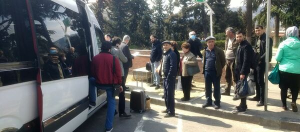 Примерно 30 граждан Армении отправились из Грузии на родину (25 марта 2020). Тбилиси Примерно 30 граждан Армении отправились из Грузии на родину (25 марта 2020). Тбилиси - Sputnik Армения