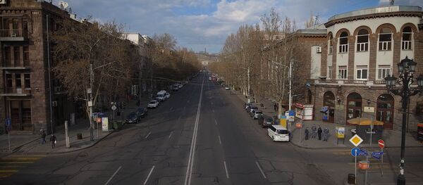 Ереван в жестких тисках режима ЧП - Sputnik Армения