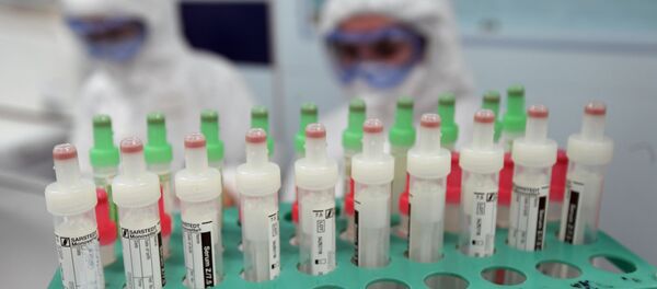 Пробирки с биоматериалом в больнице в Москве - Sputnik Армения