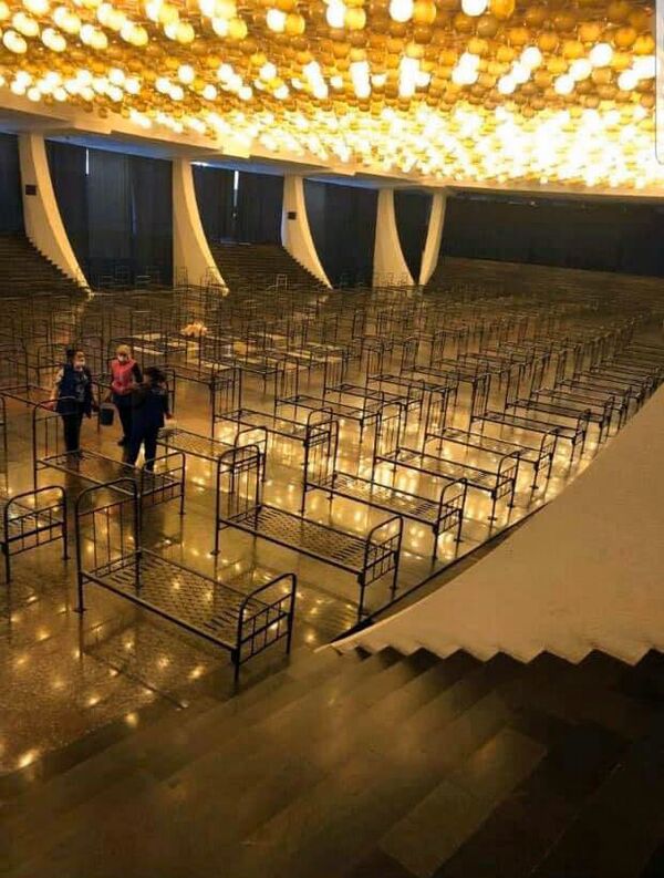 Մարզահամերգային համալիրում մահճակալներ են տեղադրել. Փաշինյանի խոսնակը բացատրում է` ինչու - Sputnik Արմենիա