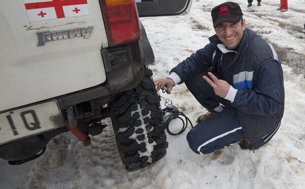 Участник Off-Road гонки в Цахкадзоре из Грузии Григол Участник Off-Road гонки в Цахкадзоре из Грузии Григол - Sputnik Արմենիա