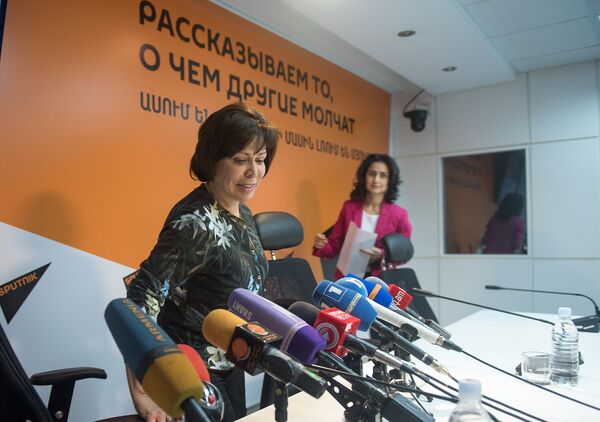 Пресс-конференция легендарной фигуристки Ирины Родниной в пресс-центре Sputnik Армения Пресс-конференция легендарной фигуристки Ирины Родниной в пресс-центре Sputnik Армения - Sputnik Արմենիա