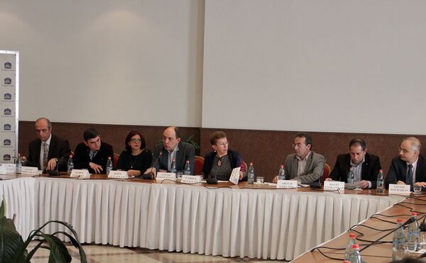 Обсуждения по новому избирательному кодексу Армении Обсуждения по новому избирательному кодексу Армении - Sputnik Արմենիա