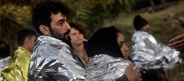 Мигранты из Сирии на греческом острове Лесбос Мигранты из Сирии на греческом острове Лесбос - Sputnik Армения