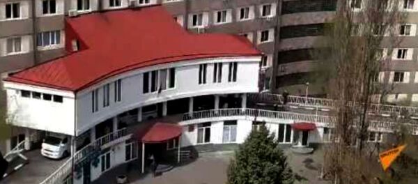 В больнице Григор Лусаворич начался вывоз больных для подготовки к приему зараженных коронавирусом - Sputnik Армения