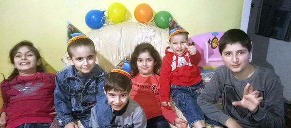 Шестеро детей Тинатин Ераносян Шестеро детей Тинатин Ераносян - Sputnik Արմենիա