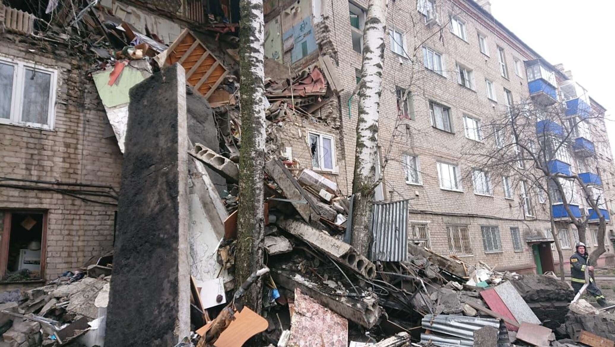 Взрыв в жилом доме в Орехово-Зуево: здание практически разорвало пополам -  видео - 04.04.2020, Sputnik Армения