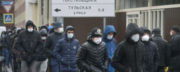 Очереди мигрантов в УФМС Очереди мигрантов в УФМС - Sputnik Արմենիա