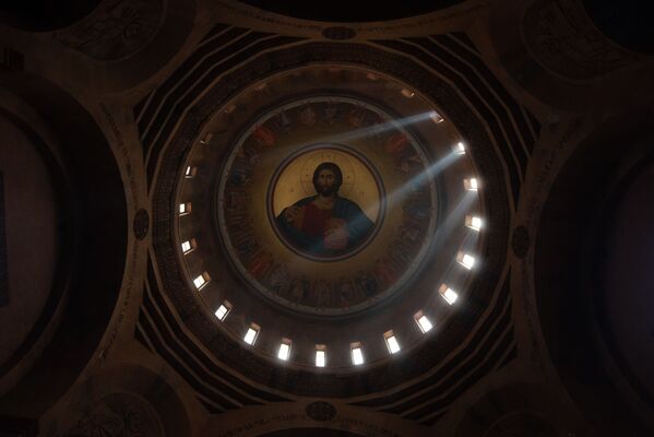 Лик Иисуса Христа в церкви Святого Иоанна Крестителя в Абовяне - Sputnik Армения