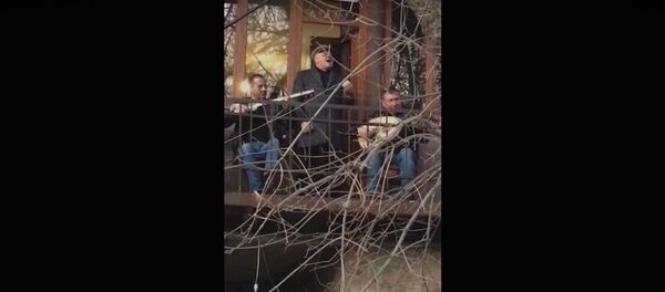 Музыка во дворе - Sputnik Армения