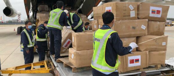 В Китае грузят в самолет медоборудование для Армении (8 апреля 2020).  - Sputnik Армения