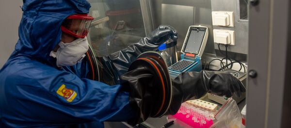 Презентация российской мобильной лаборатории по диагностике коронавируса (9 апреля 2020). Еревaн - Sputnik Արմենիա