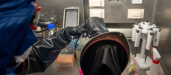 Презентация российской мобильной лаборатории по диагностике коронавируса (9 апреля 2020). Еревaн - Sputnik Արմենիա