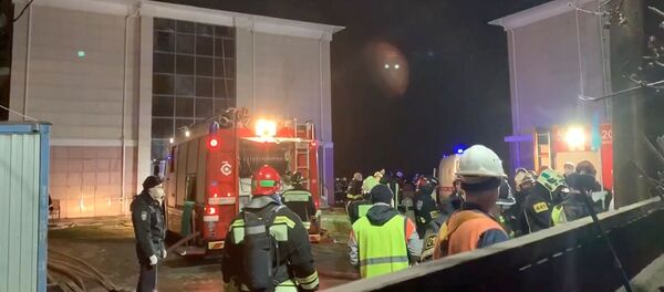 Как трудовые мигранты спасли людей во время пожара в Москве Как трудовые мигранты спасли людей во время пожара в Москве - Sputnik Армения