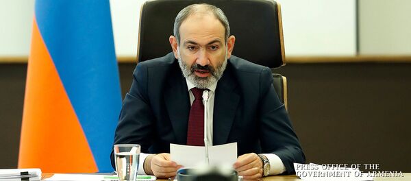 Премьер-министр Армении Никол Пашинян во время межправительственного совета ЕЭК (10 апреля 2020). Еревaн - Sputnik Արմենիա