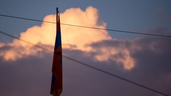 Флаг Армении во время заката - Sputnik Армения