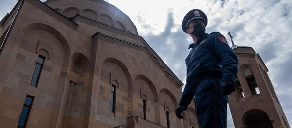 Праздник Пасхи во время ЧС (12 апреля 2020). Еревaн - Sputnik Արմենիա