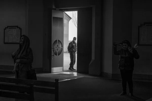 Праздник Пасхи во время ЧС (12 апреля 2020). Еревaн Праздник Пасхи во время ЧС (12 апреля 2020). Еревaн - Sputnik Армения