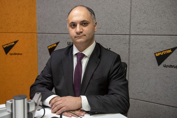 Մինչև սպառողին հասնելը դիմակը երկու անգամ թանկանում է. ՏՄՊՊՀ-ն չարաշահումներ է բացահայտել - Sputnik Արմենիա