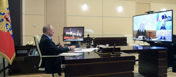 Президент РФ В. Путин провел совещание по развитию ситуации с коронавирусом - Sputnik Армения