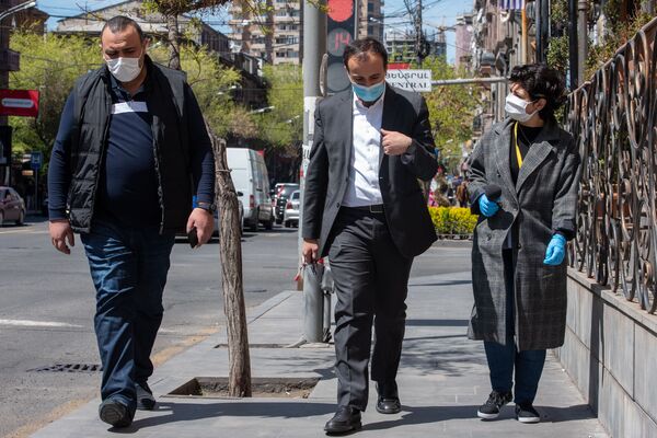 К обычной жизни вернемся не скоро: Арсен Торосян представил свое видение будущего К обычной жизни вернемся не скоро: Арсен Торосян представил свое видение будущего - Sputnik Армения