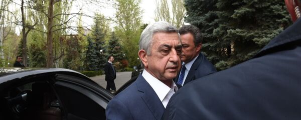 Третий президент Армении Серж Саргсян на заседании апрельской комиссии в парламенте (16 апреля 2020). Еревaн Третий президент Армении Серж Саргсян на заседании апрельской комиссии в парламенте (16 апреля 2020). Еревaн - Sputnik Արմենիա