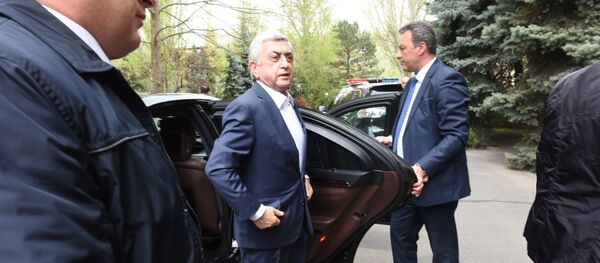 Третий президент Армении Серж Саргсян на заседании апрельской комиссии в парламенте (16 апреля 2020). Еревaн Третий президент Армении Серж Саргсян на заседании апрельской комиссии в парламенте (16 апреля 2020). Еревaн - Sputnik Армения