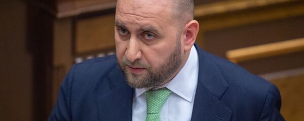 Кандидат на пост председателя ЦБ Мартин Галстян на заседании Национального собрания (16 апреля 2020). Еревaн - Sputnik Արմենիա