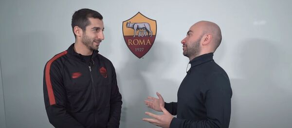 «Евротур» с Арустамяном: Мхитарян и сборная Ватикана / «Рома» и «Лацио» / Рим / Лавка Бартолуччи «Евротур» с Арустамяном: Мхитарян и сборная Ватикана / «Рома» и «Лацио» / Рим / Лавка Бартолуччи - Sputnik Армения