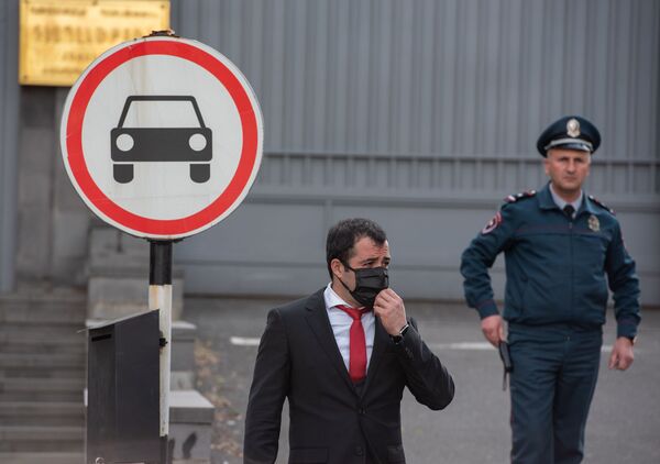 Հայաստանում մնացած ՌԴ քաղաքացիները բողոքի ակցիա են անցկացրել - Sputnik Արմենիա