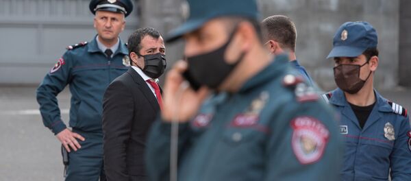 Протест армян, граждан РФ, у российского посольства (16 апреля 2020). Еревaн Протест армян, граждан РФ, у российского посольства (16 апреля 2020). Еревaн - Sputnik Արմենիա