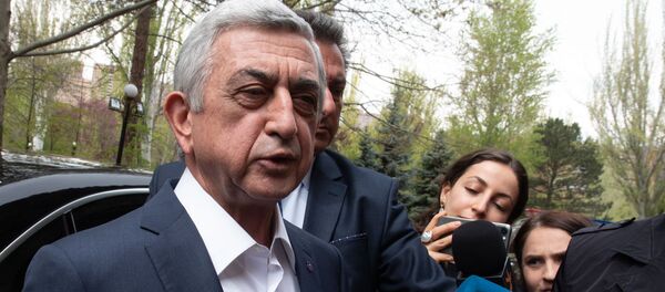 Третий президент Армении Серж Саргсян на заседании апрельской комиссии в парламенте (16 апреля 2020). Еревaн - Sputnik Армения