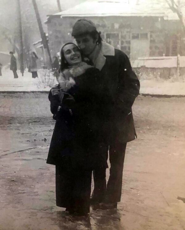 Միասին ապրեցին 45 տարի, միասին էլ հեռացան. հայ գիտնականների սիրո պատմությունը Միասին ապրեցին 45 տարի, միասին էլ հեռացան. հայ գիտնականների սիրո պատմությունը - Sputnik Արմենիա