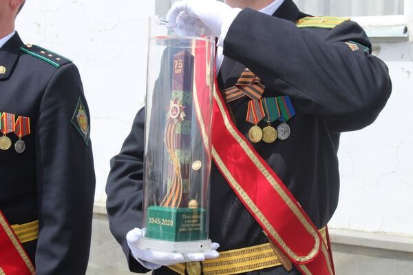 Российские пограничники в Армении приняли Эстафету Победы  - Sputnik Армения