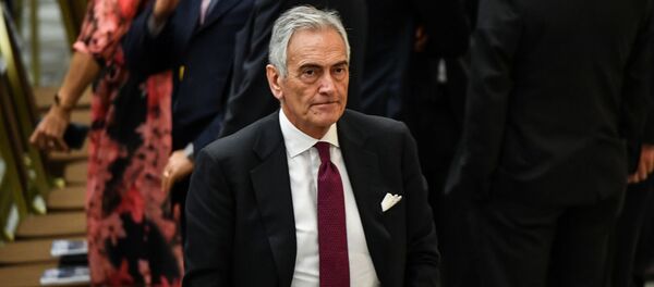 Президент Итальянской федерации футбола (FIGC) Габриэле Гравина на аудиенции у Папы Римского (24 мая 2019). Ватикан Президент Итальянской федерации футбола (FIGC) Габриэле Гравина на аудиенции у Папы Римского (24 мая 2019). Ватикан - Sputnik Արմենիա