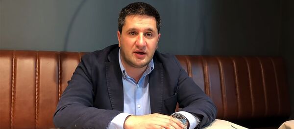 Кадр из видeообращения Айка Есаяна сотрудникам Ucom - Sputnik Արմենիա