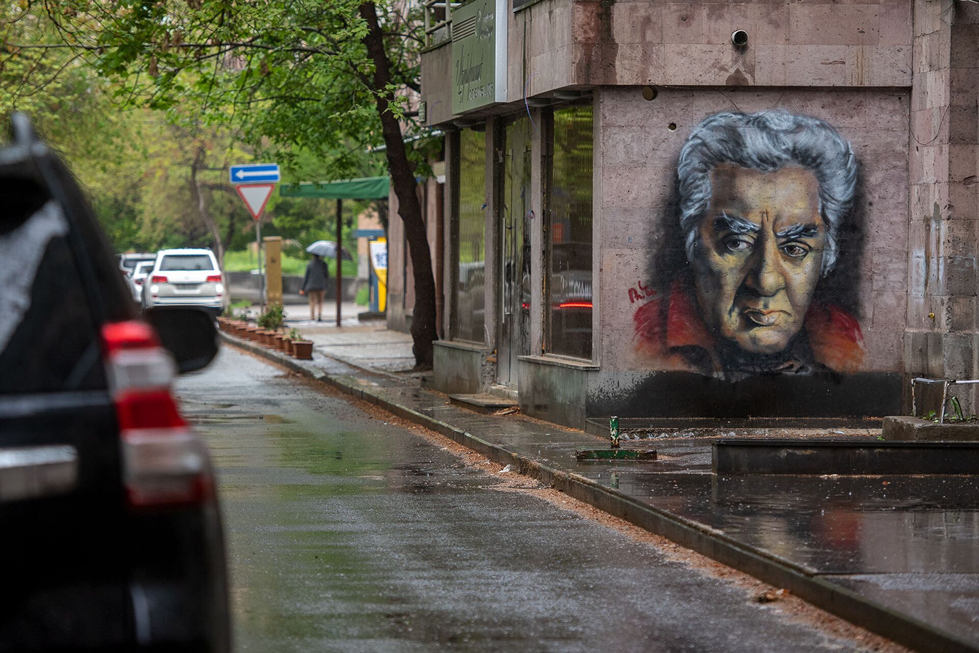 Граффити с изображением Арама Хачатуряна на улице Арама - Sputnik Արմենիա, 1920, 05.06.2023