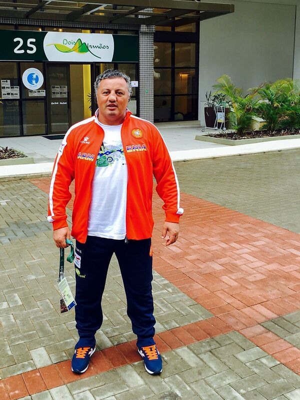 Մրցավարներն առնվազն 5 մեդալ են «խլել» հայ ըմբիշից, կամ ինչպես գորգին հայտնվեցին 3 մարզիկ Մրցավարներն առնվազն 5 մեդալ են «խլել» հայ ըմբիշից, կամ ինչպես գորգին հայտնվեցին 3 մարզիկ - Sputnik Արմենիա