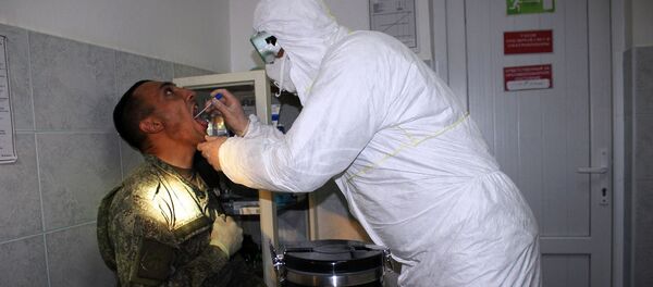 Специалисты МО РФ мобильной лаборатории по диагностике коронавируса провели тесты в воинских частях Армении - Sputnik Արմենիա