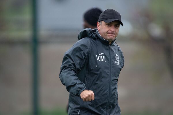 Առանց Հենոյի ու Խորենի, բայց «գոլ խփողով». ի՞նչ ակնկալել նորեկներով լի ազգային հավաքականից - Sputnik Արմենիա