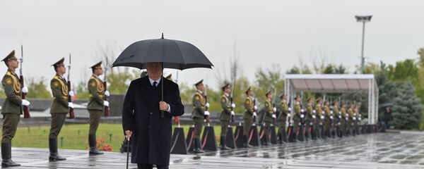 Президент Армении Армен Саркисян почтил память жертв Геноцида в Османской империи (24 апреля 2020). Еревaн Президент Армении Армен Саркисян почтил память жертв Геноцида в Османской империи (24 апреля 2020). Еревaн - Sputnik Արմենիա