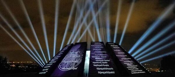 Последние приготовления. На данный момент количество участников виртуального марша составляет 653 797 человек (24 апреля 2020). Еревaн - Sputnik Արմենիա