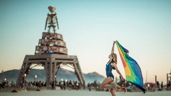 Представители арт-фестиваля Burning Man планируют провести мероприятие в онлайн-формате и попасть туда сможет каждый - Sputnik Армения