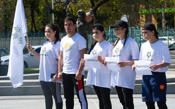 Марафонский забег спортсменов (27 апреля 2020). Еревaн - Sputnik Армения