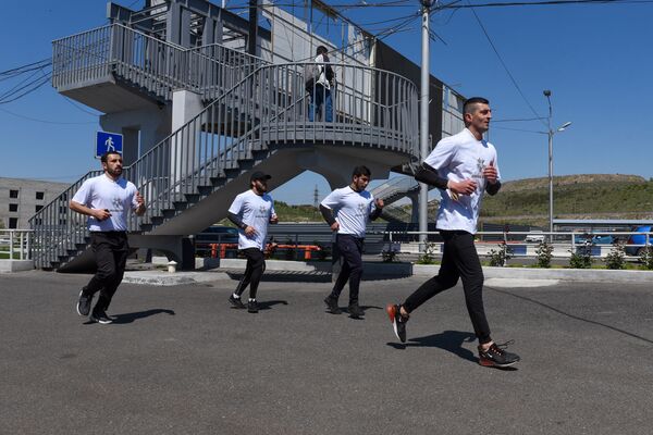 «Together we can». Երևանում վազքով են երախտագիտություն հայտնել Ռազմական ոստիկանությանը - Sputnik Արմենիա