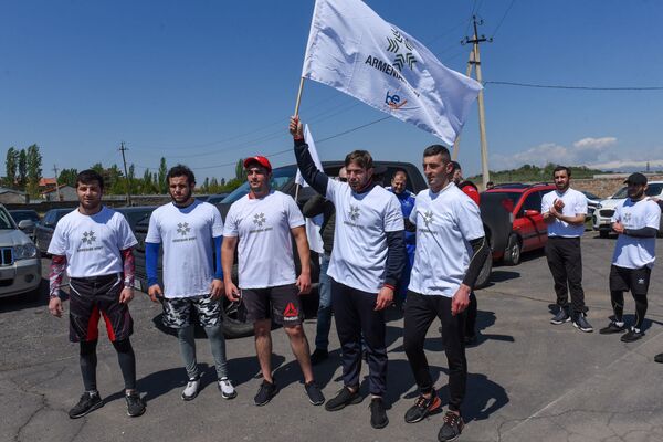 Together we can: в Армении прошел марафон в благодарность военной полиции - Sputnik Армения